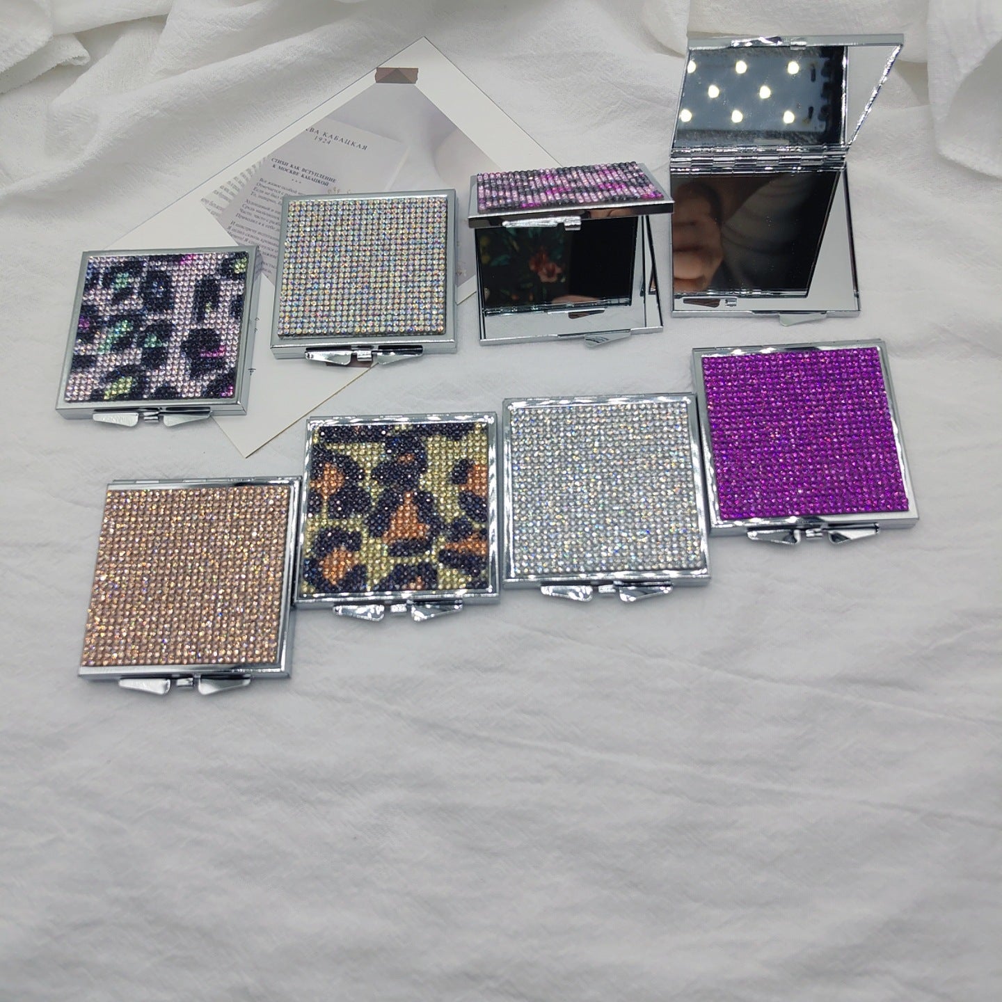 Wholesale fashion block metal cross-border rhinestone fashion folding makeup mirror